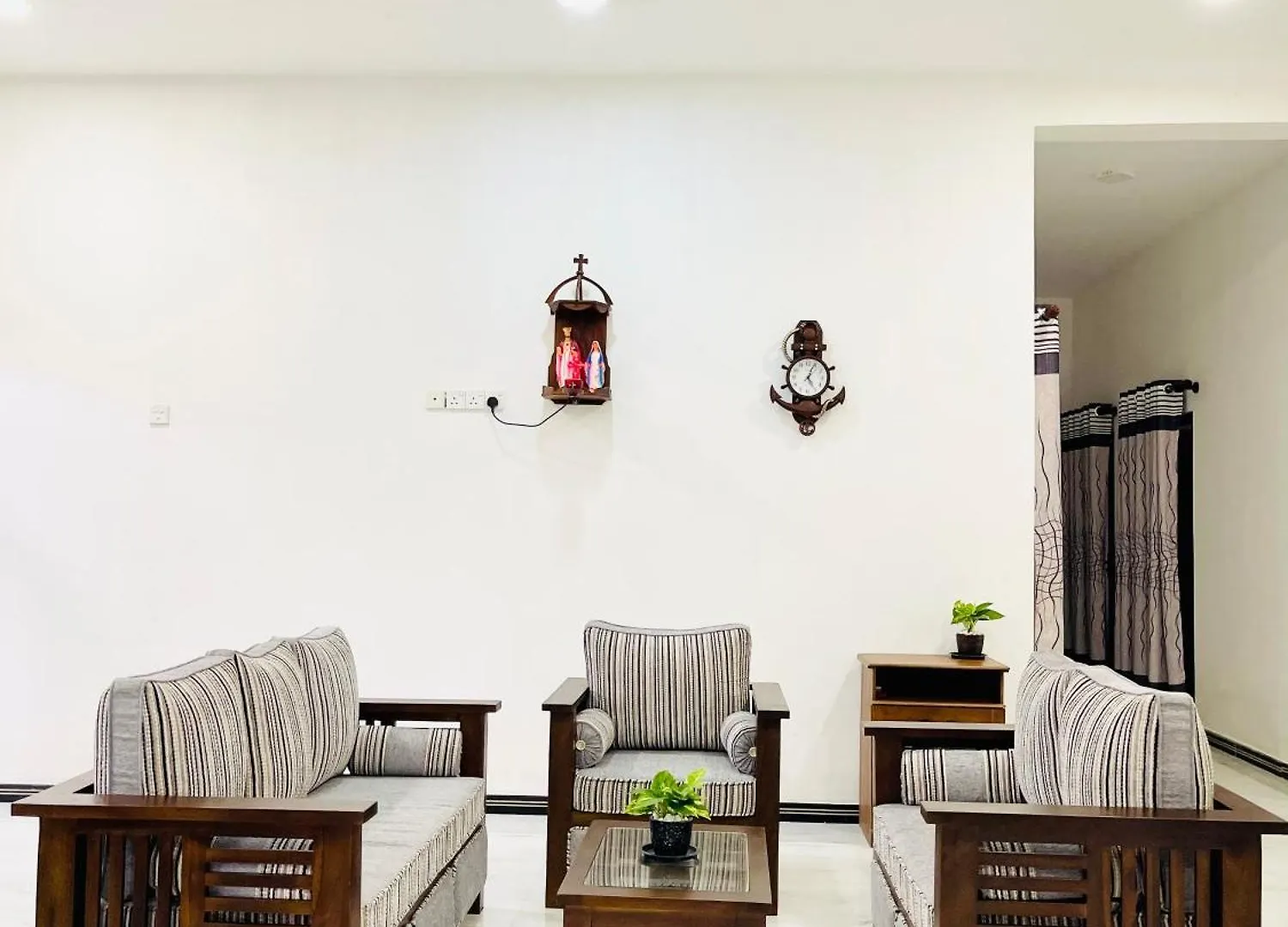 Πανσιόν Fanisha Family Villa And Restaurant Νεγκόμπο Σρι Λάνκα