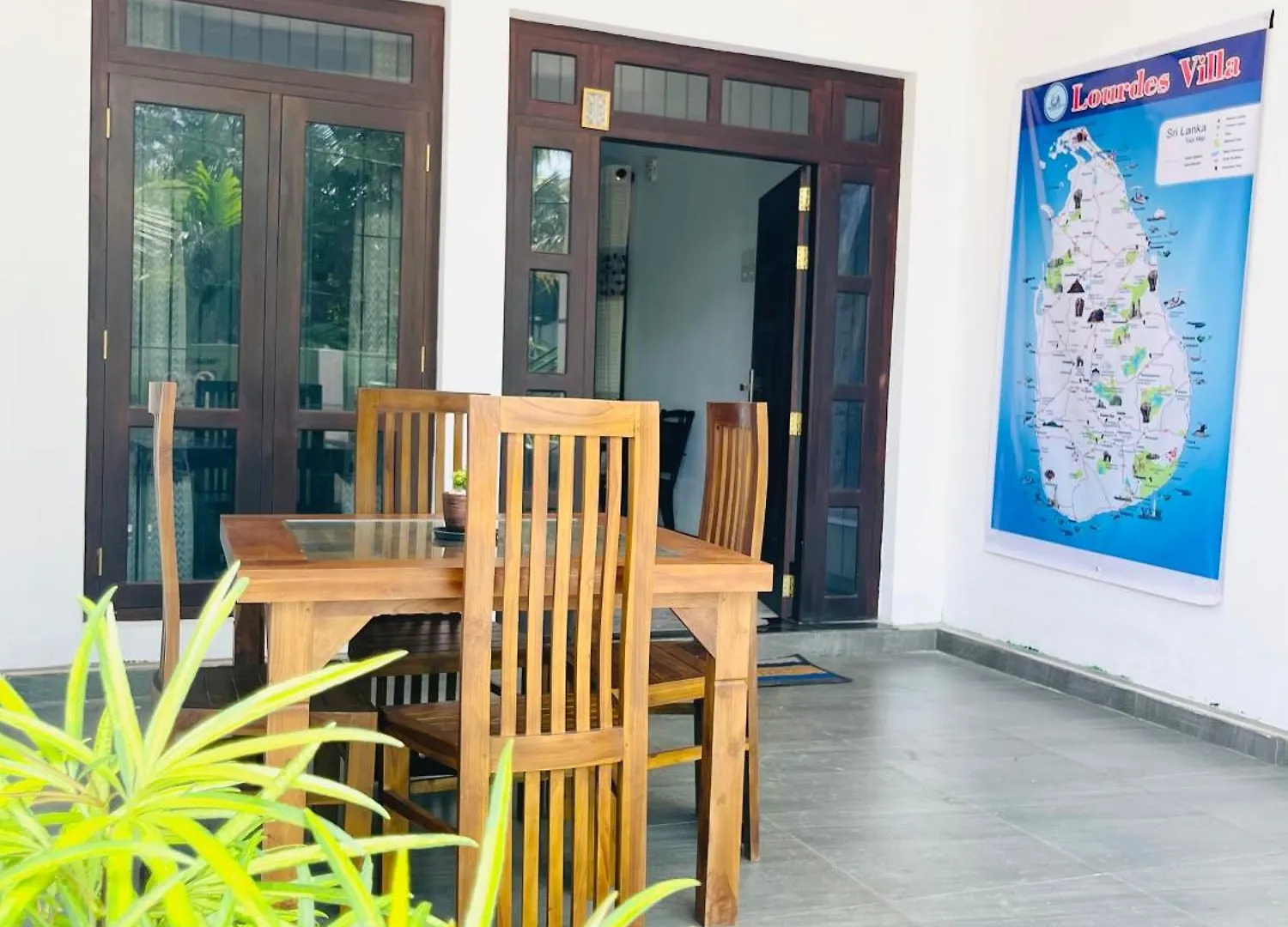 Fanisha Family Villa And Restaurant contacts